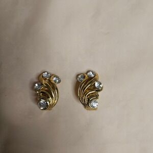 Vintage Trifari Gold Tone Rhinestone Swirl Clip On Earrings Mid Century Modern